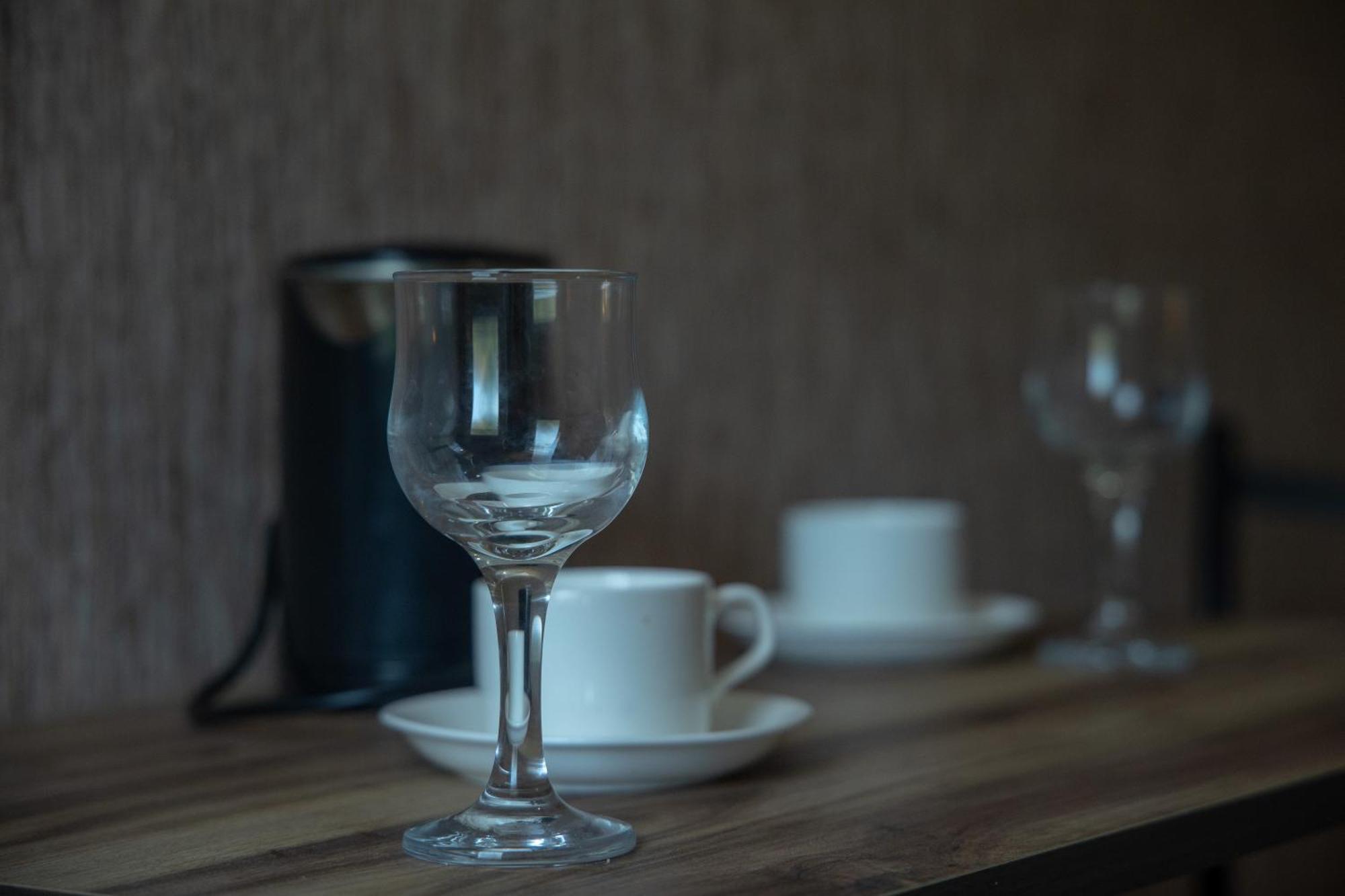 Pavillion Guest House バトゥーミ エクステリア 写真